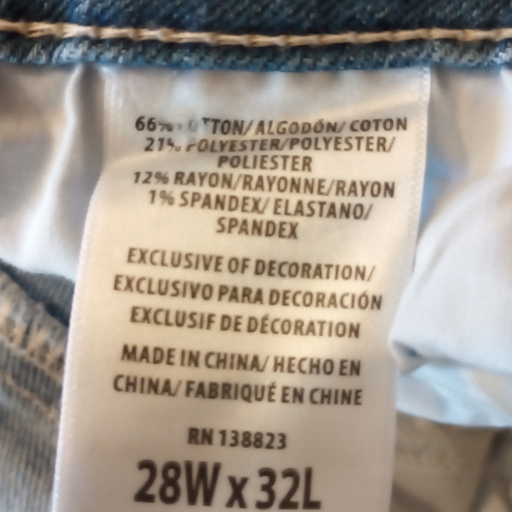Shyanne NWT Jeans, Size 28x32 - Picture 4 of 10
